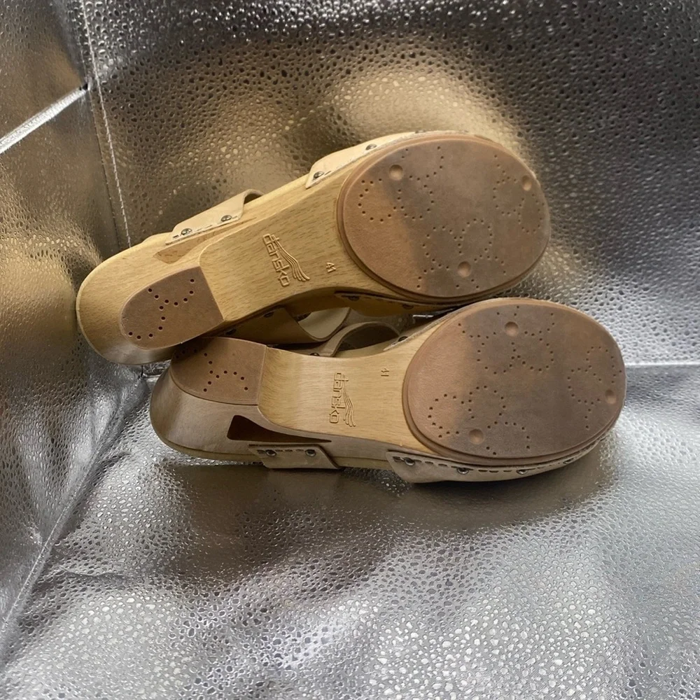 NWOT Dansko 41 beige clogs - Picture 4 of 8